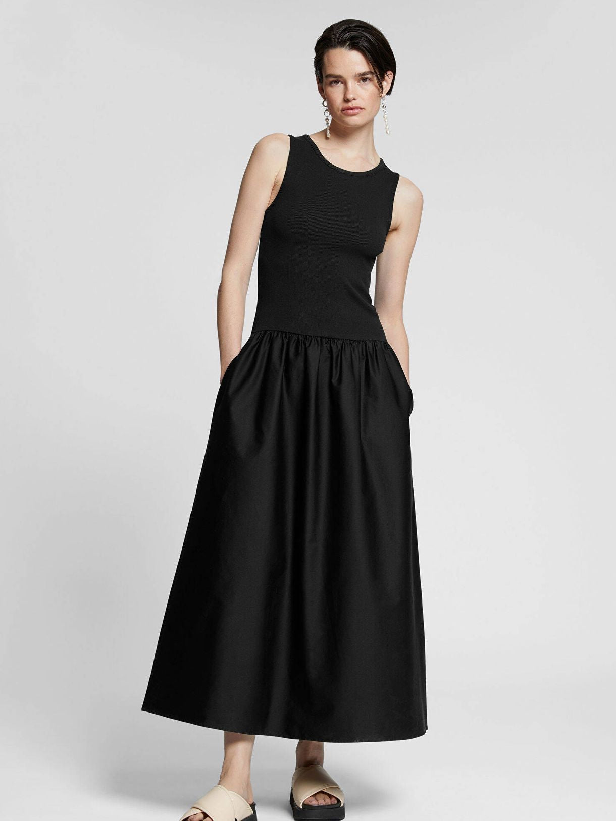 Sleeveless Basic Long dress